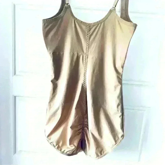 MARILYN MONROE TAN OPEN BUST SHAPEWEAR SIZE LARGE - Picture 2 of 11